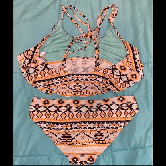 Ruffle Bikini Set - Picture 2 of 2